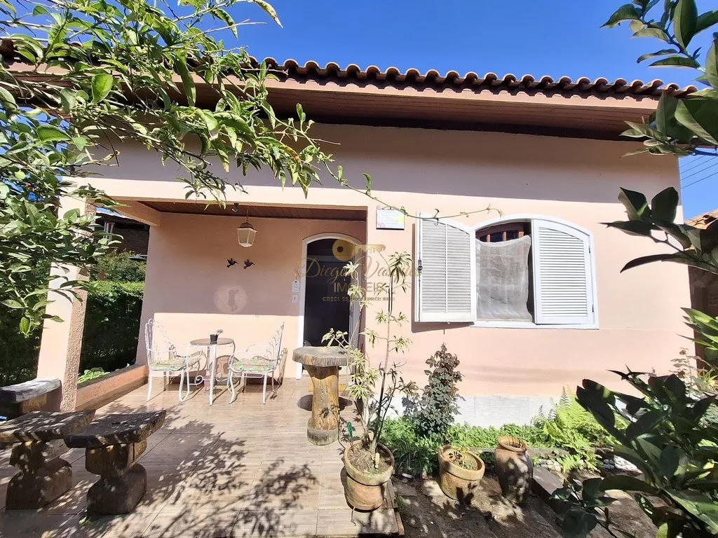 Imagem Casa em Condomínio para Venda em Teresópolis / RJ no bairro Vargem Grande