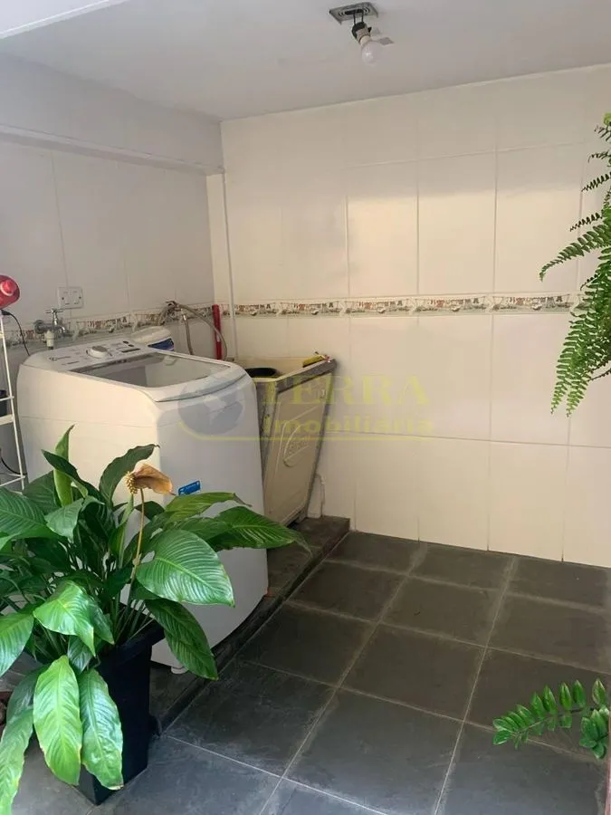 Imagem Terreno com 2 Casas, 6 Dormitórios à Venda - Jardim Roberto, Osasco/SP