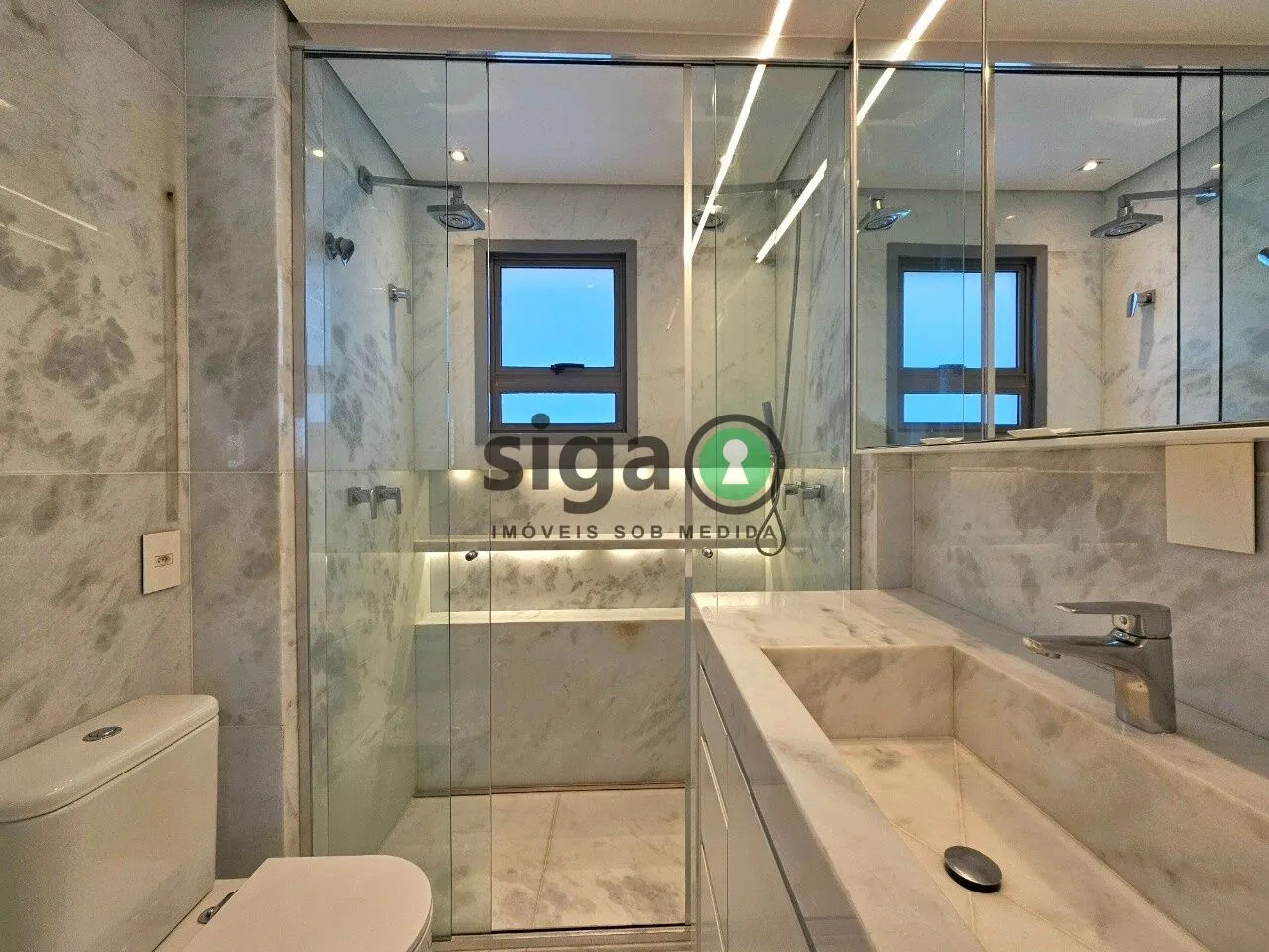 Imagem Apartamento à venda - 192 m², 3 suítes, 4 vagas - Campo Belo - São Paulo/SP