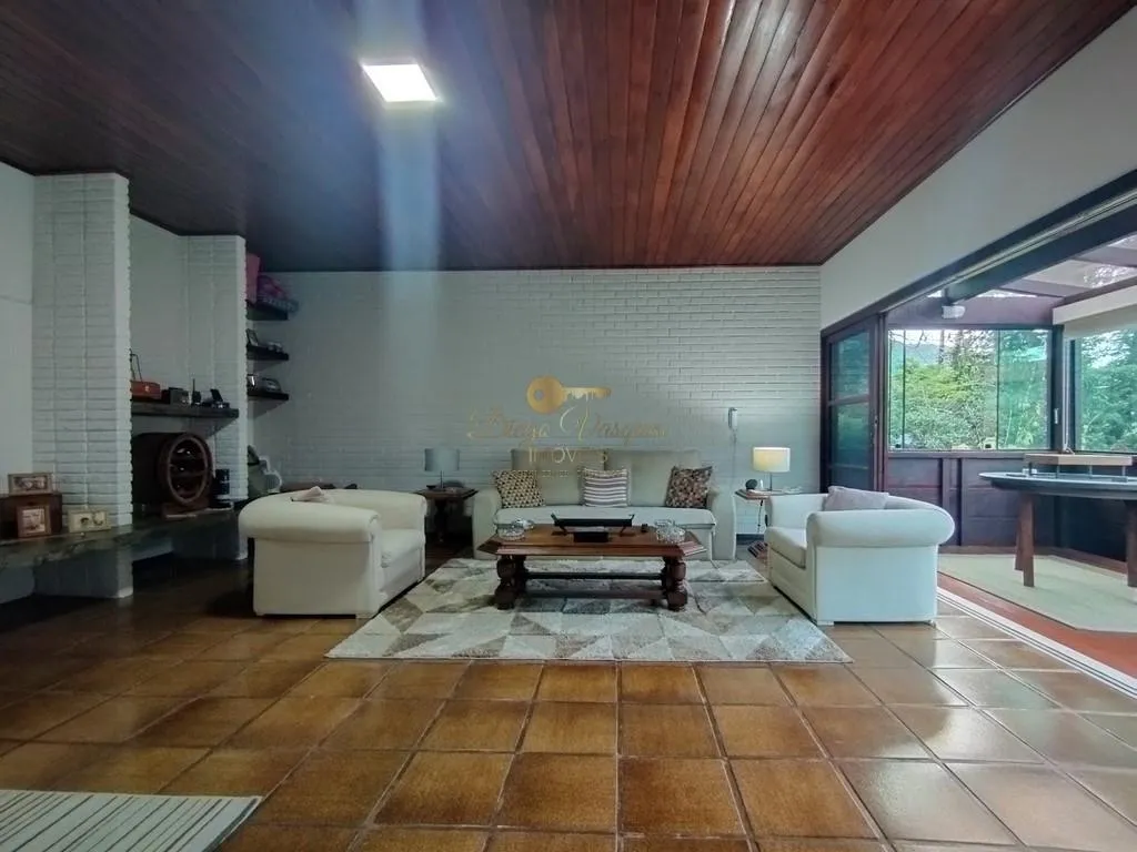 Imagem Casa em Condomínio para Venda em Teresópolis / RJ no bairro Granja Guarani