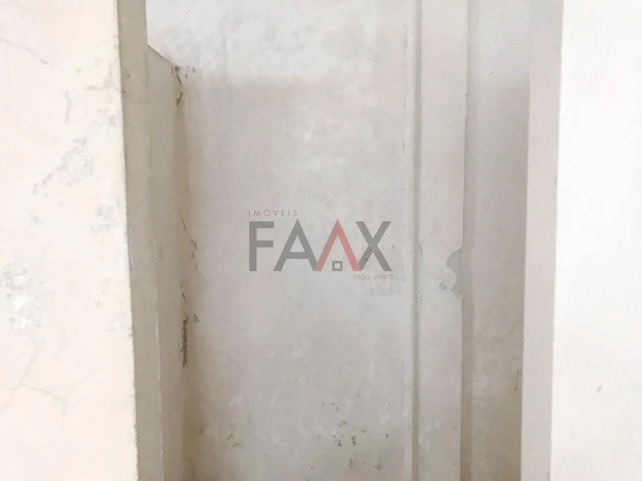 Imagem Sala Comercial com 72 dormitórios,2500.00 m , CENTRO, GUARAPUAVA - PR