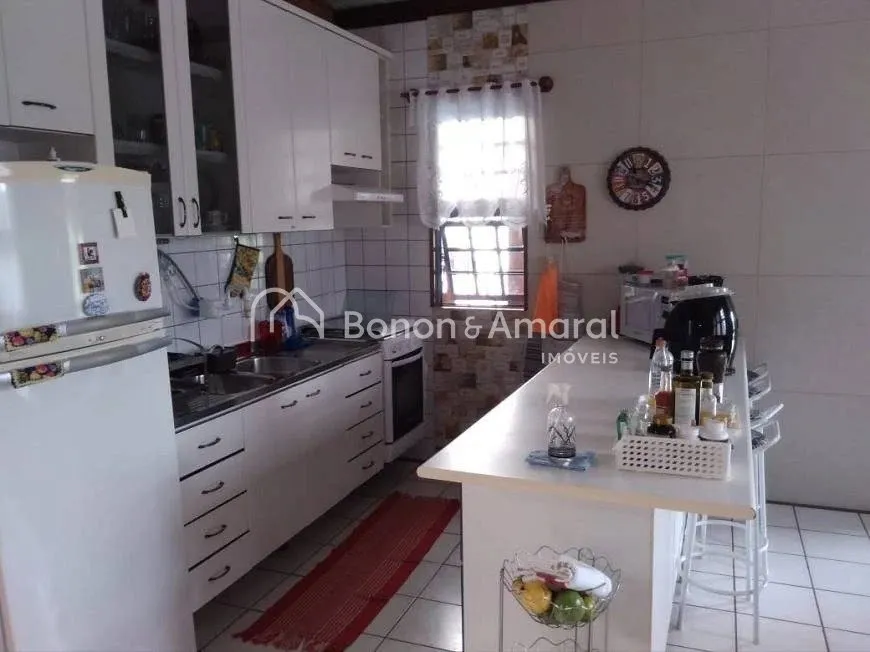 Imagem Casa de Condomínio com 3 Quartos e 4 banheiros à Venda, 270 m² por R$ 1.100.000