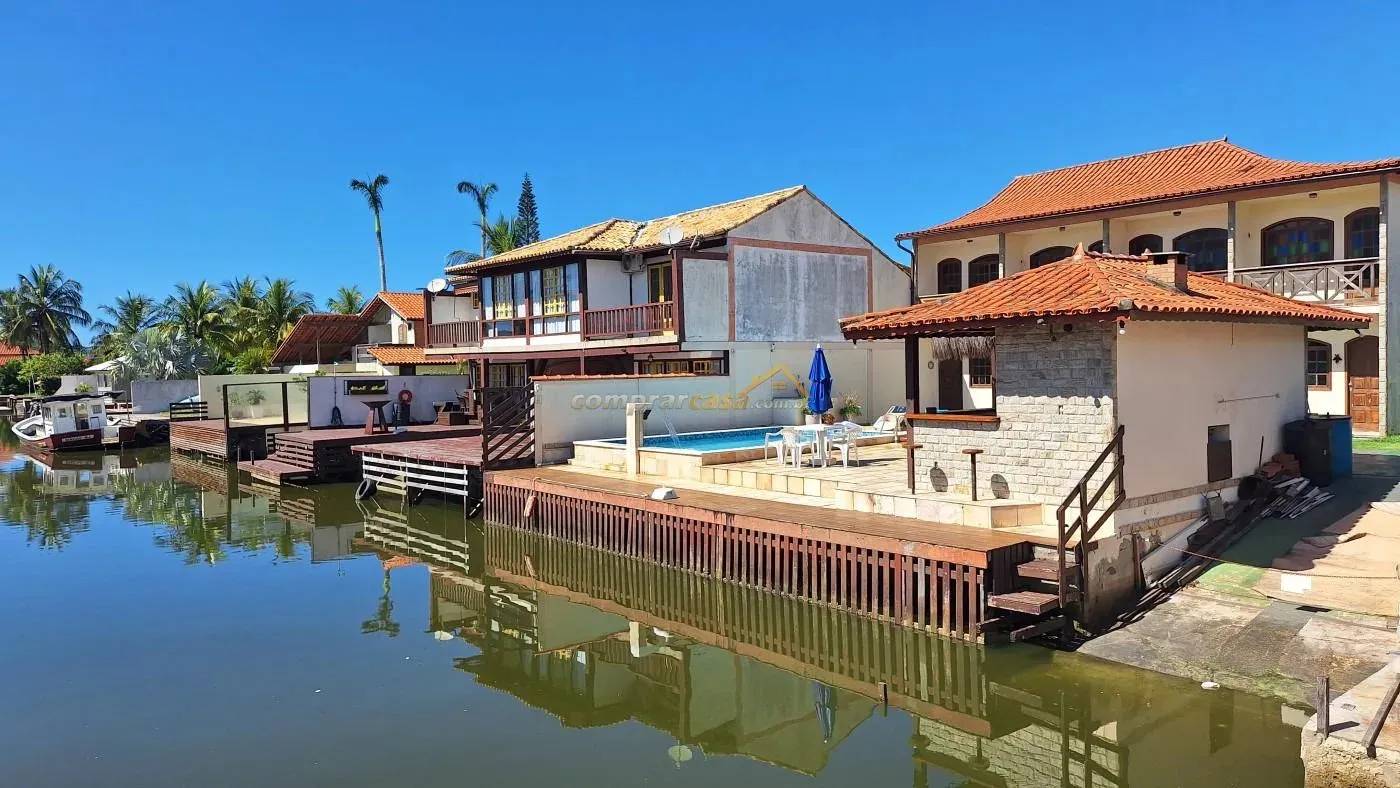 Imagem Casa em Condomínio para Venda em Cabo Frio / RJ no bairro Ogiva