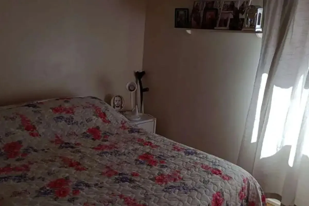 Imagem Apartamento com 2 dormitórios semimobiliado.