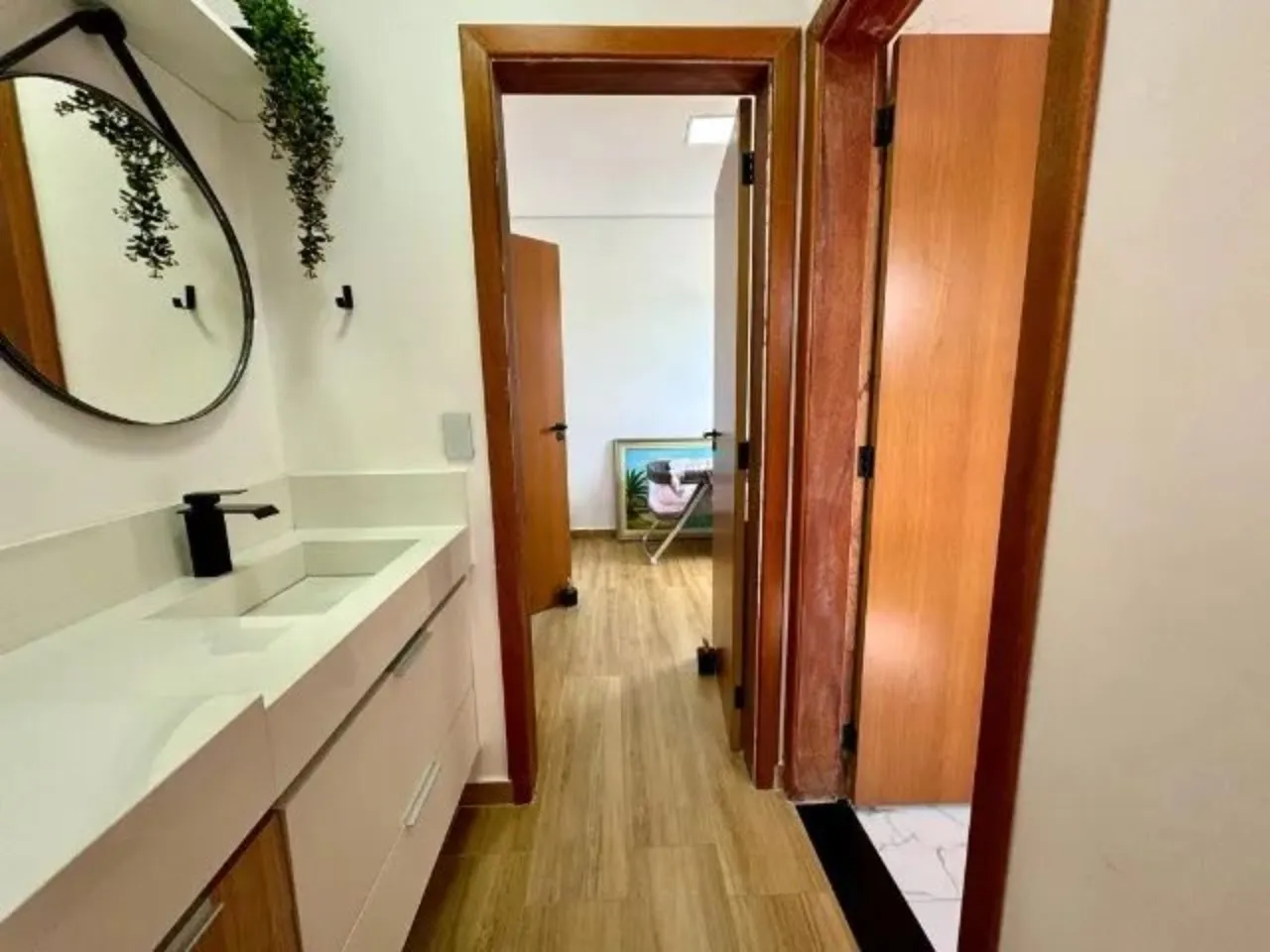 Imagem Casa em condomínio de luxo com 3 quartos e 4 vagas em Sorocaba-SP, Loteamento Dinorá Rosa. Confira!