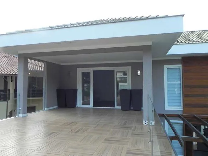 Imagem Casa de Condomínio com 5 Quartos à Venda, 500 m² em Várzea&nbsp; - Teresópolis