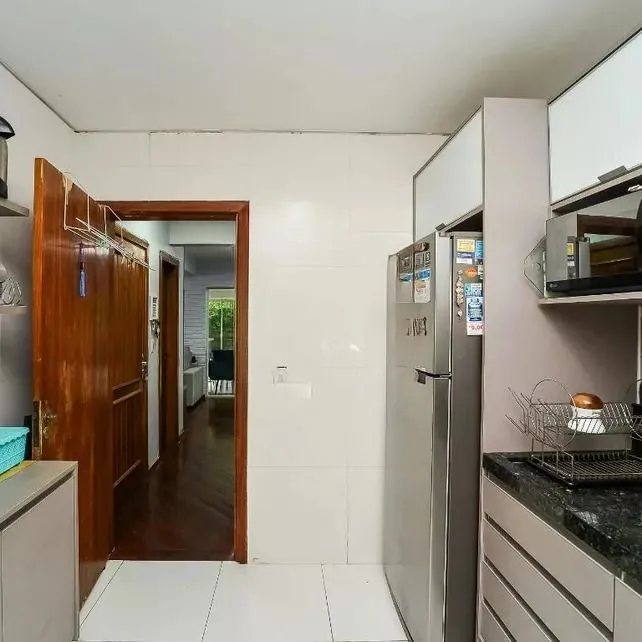 Imagem Casa em Condomínio com 3 Quartos, Piscina, Quintal e 2 Vagas