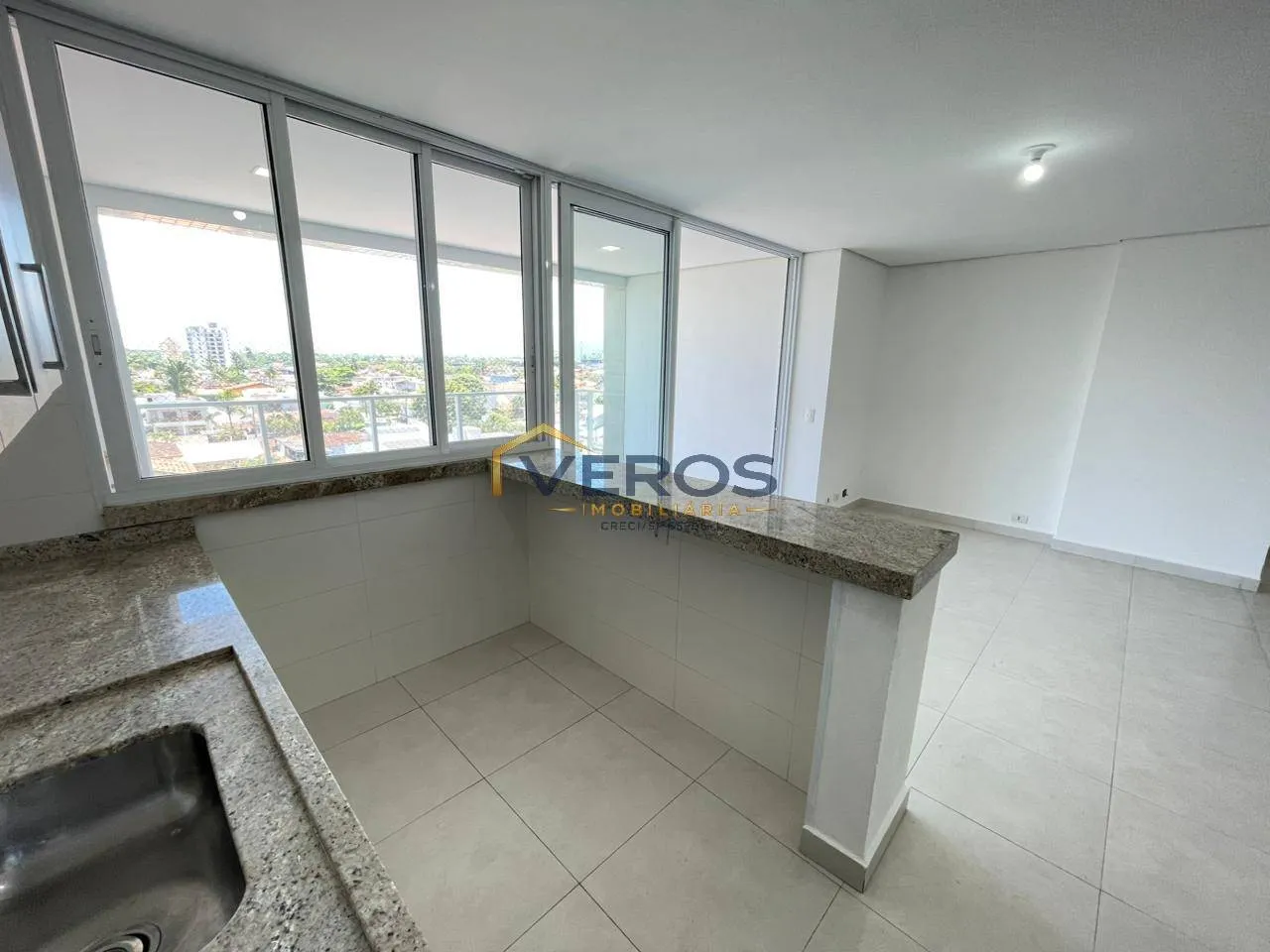 Imagem Apartamento 3 Dormitórios 400 metros da Praia do Indaia
