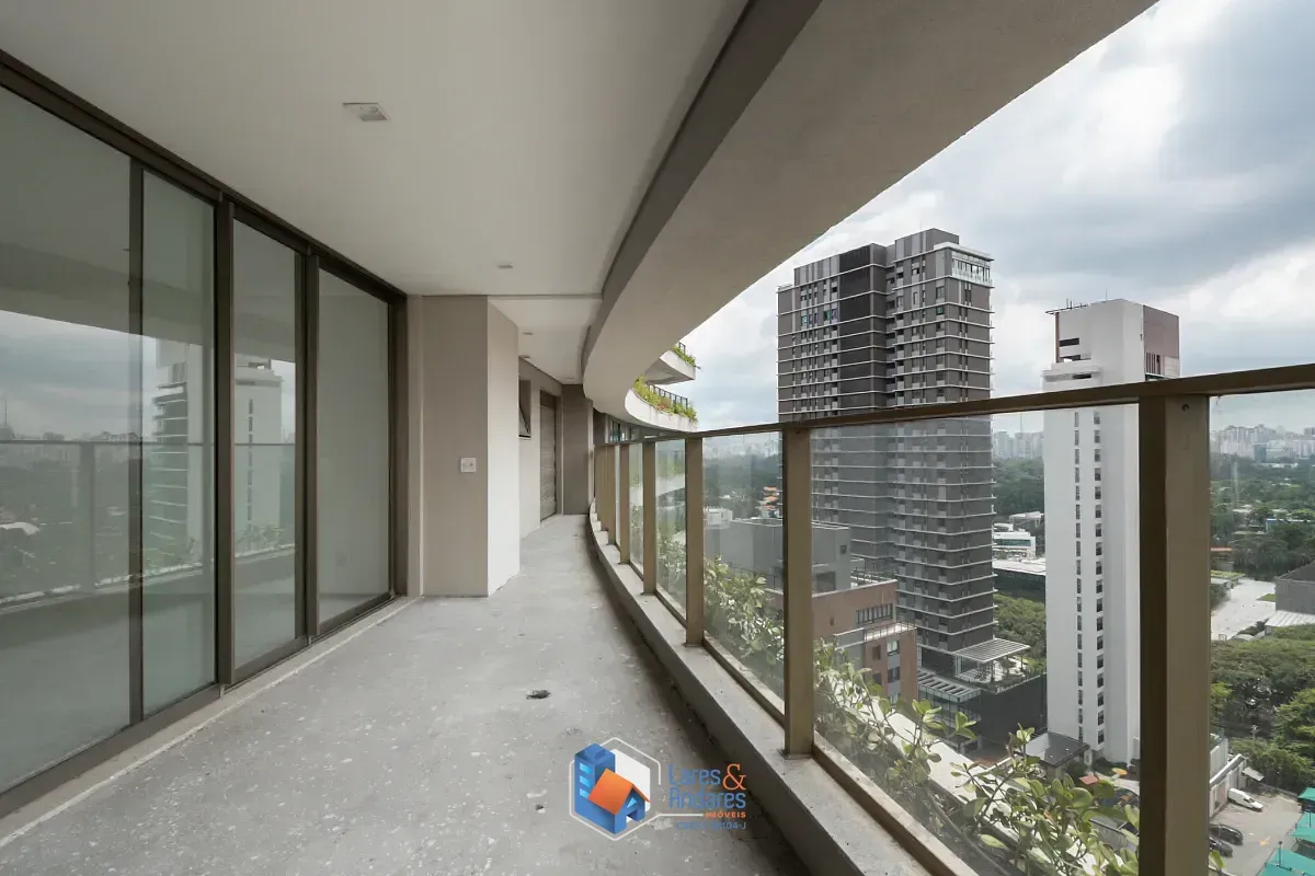 Imagem Apartamento para venda em Moema com 3 quartos, sendo 3 suítes, 221m²