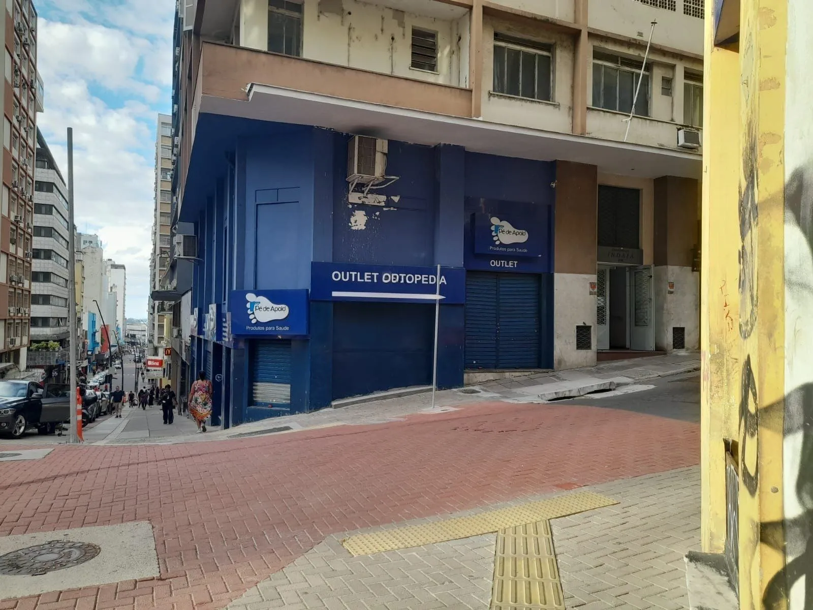 Imagem Apartamento com 3 dormitórios no bairro Centro Histórico