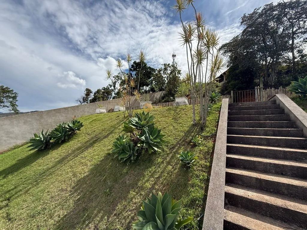 Imagem Casa em Condomínio para Venda em Teresópolis / RJ no bairro Albuquerque