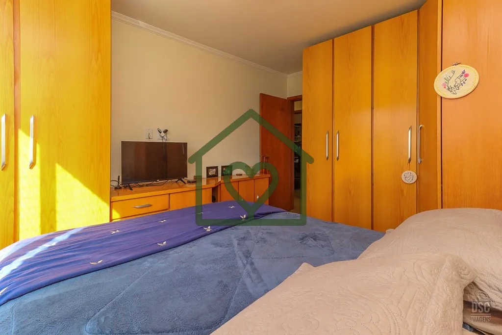 Imagem Apartamento de 86m² com 3 dormitórios, 2 banheiros, sala de estar, sacada, cozinha, escritório. C...