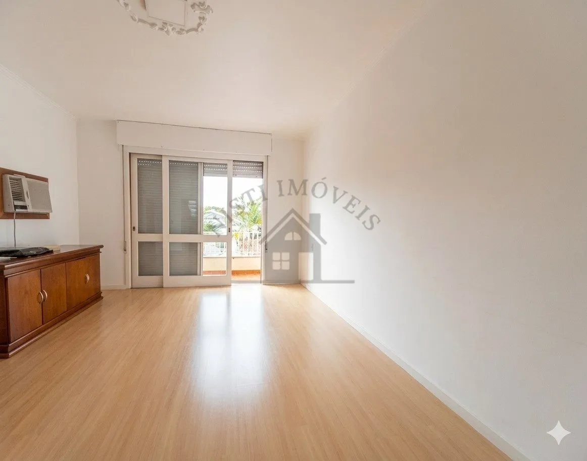 Imagem Casa 6 quartos para Venda no bairro Jardim São Pedro em Porto Alegre
