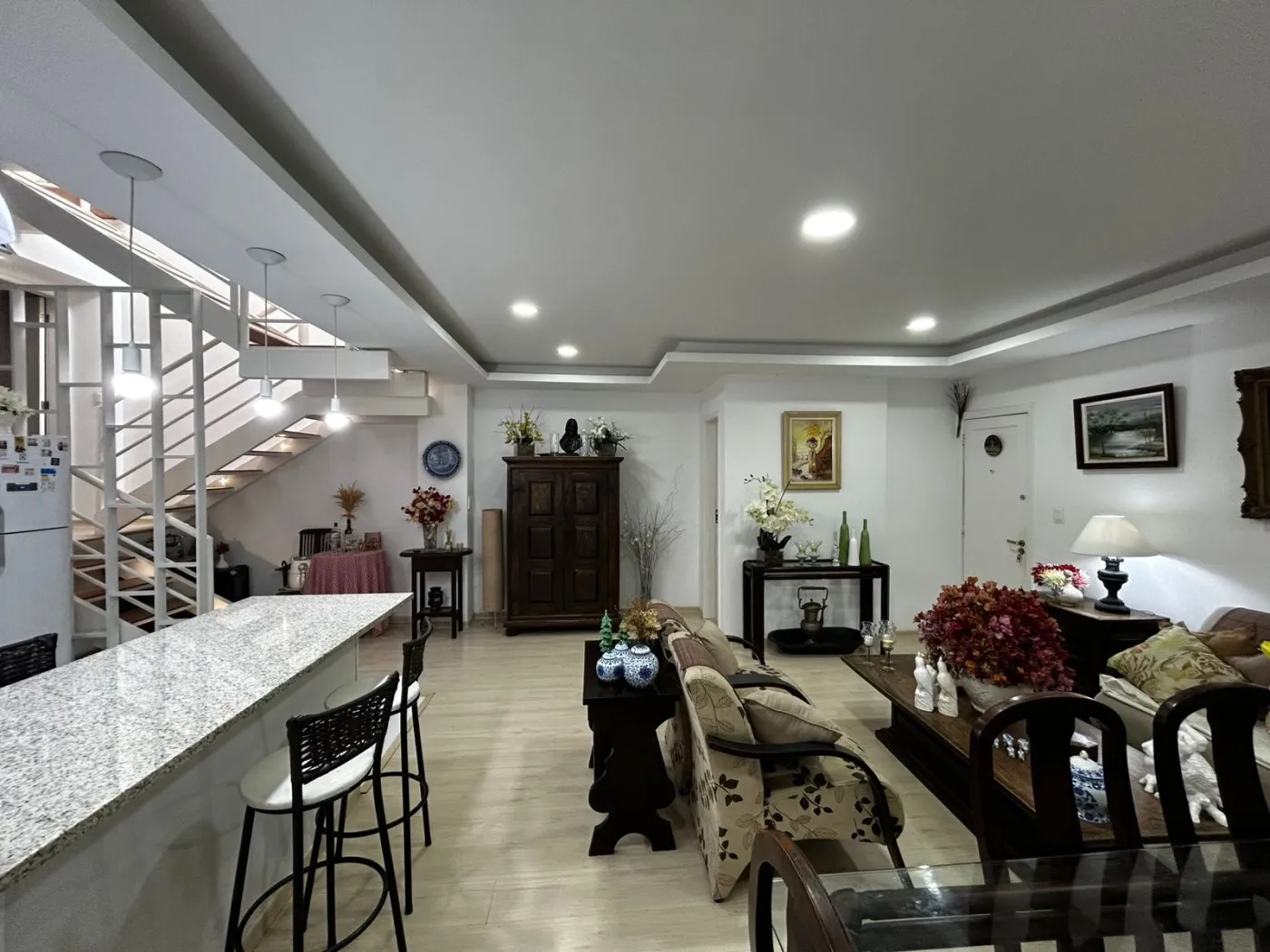 Imagem Apartamento para Venda em Petrópolis / RJ no bairro Nogueira