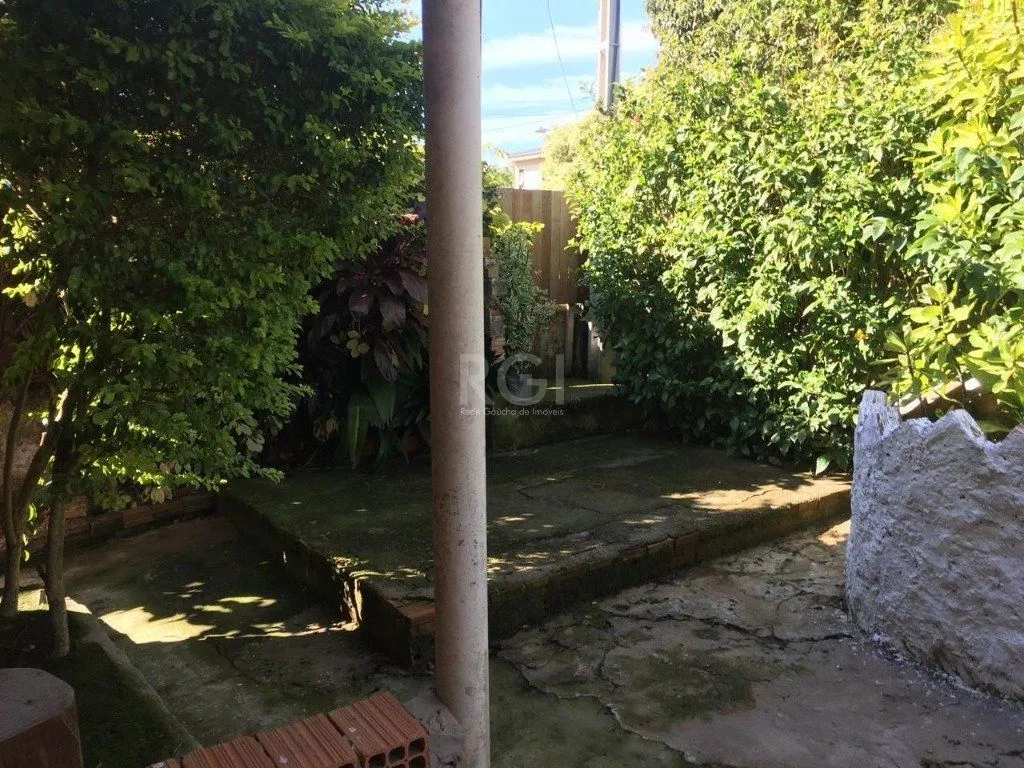 Imagem Casa para Venda - 74m², 3 dormitórios, 2 vagas - Nonoai