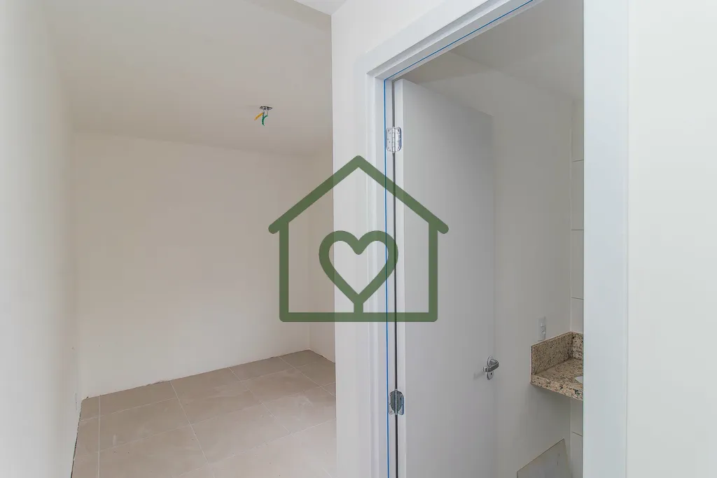Imagem Descubra o seu novo lar no coraÃ§Ã£o de Bom Jesus, Porto Alegre! Este encantador apartamento de 66mÂ...