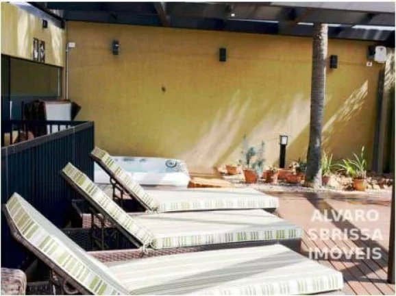 Imagem Apartamento com 4 vagas, 4 dormitórios sendo 2 suítes, todos com armários, portas balcões, venezianas automáticas e lindas vistas. 287m2. 1 por andar
