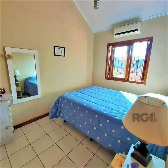 Imagem Casa 3 dormitorios 2 garagens no Bairro Hípica em Porto Alegre RS