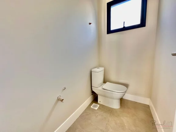 Imagem Condomínio frente mar, pé na areia e com saída para Jet Sky. Apresentamos este incrível apartame...