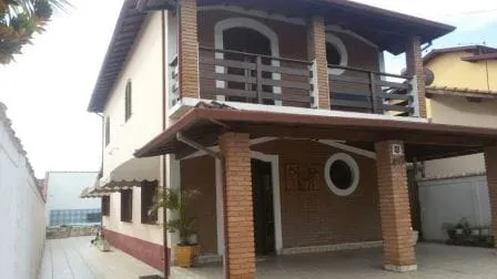 Foto do imóvel Casa à venda 3 Quartos, 1 Suite, 6 Vagas, 300M², Parque São Domingos, Pindamonhangaba - SP