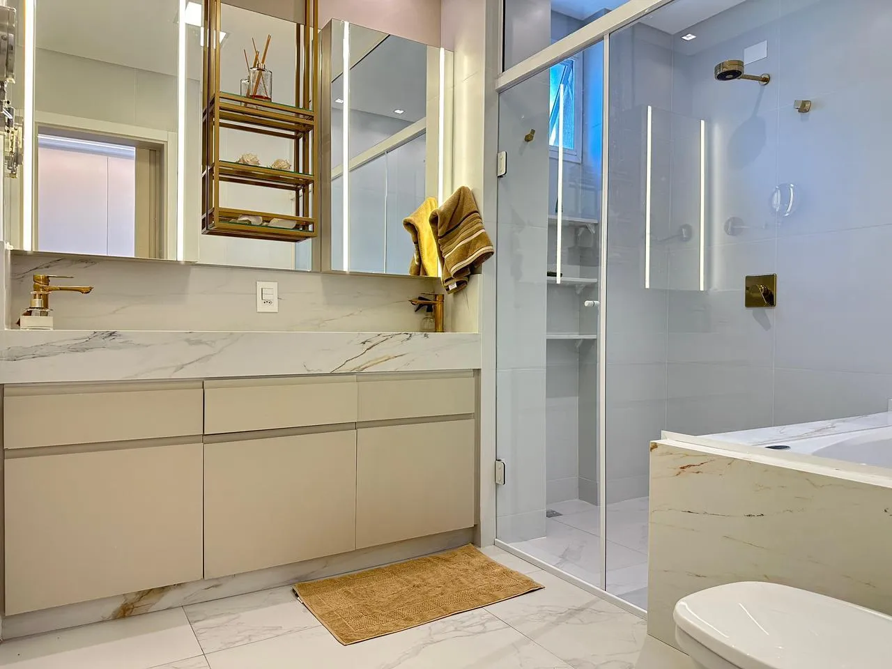 Imagem Apartamento à venda com 115m2 por R$ 2.390.000,00