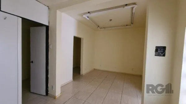 Imagem Edifício (prédio) com 03 apartamentos de 01 dormitório no Bairro Auxiliadora