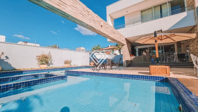 Imagem Sobrado 5 Suítes, 1.080 m² c/ lazer à venda na 205 Sul