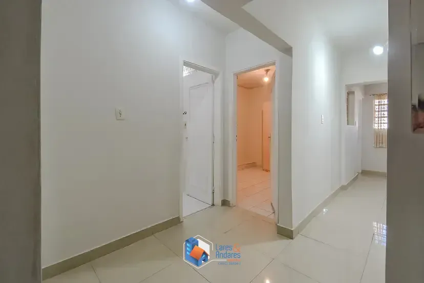 Imagem Casa para venda em Jardim Aeroporto com 4 quartos, sendo 2 suítes, 124m²