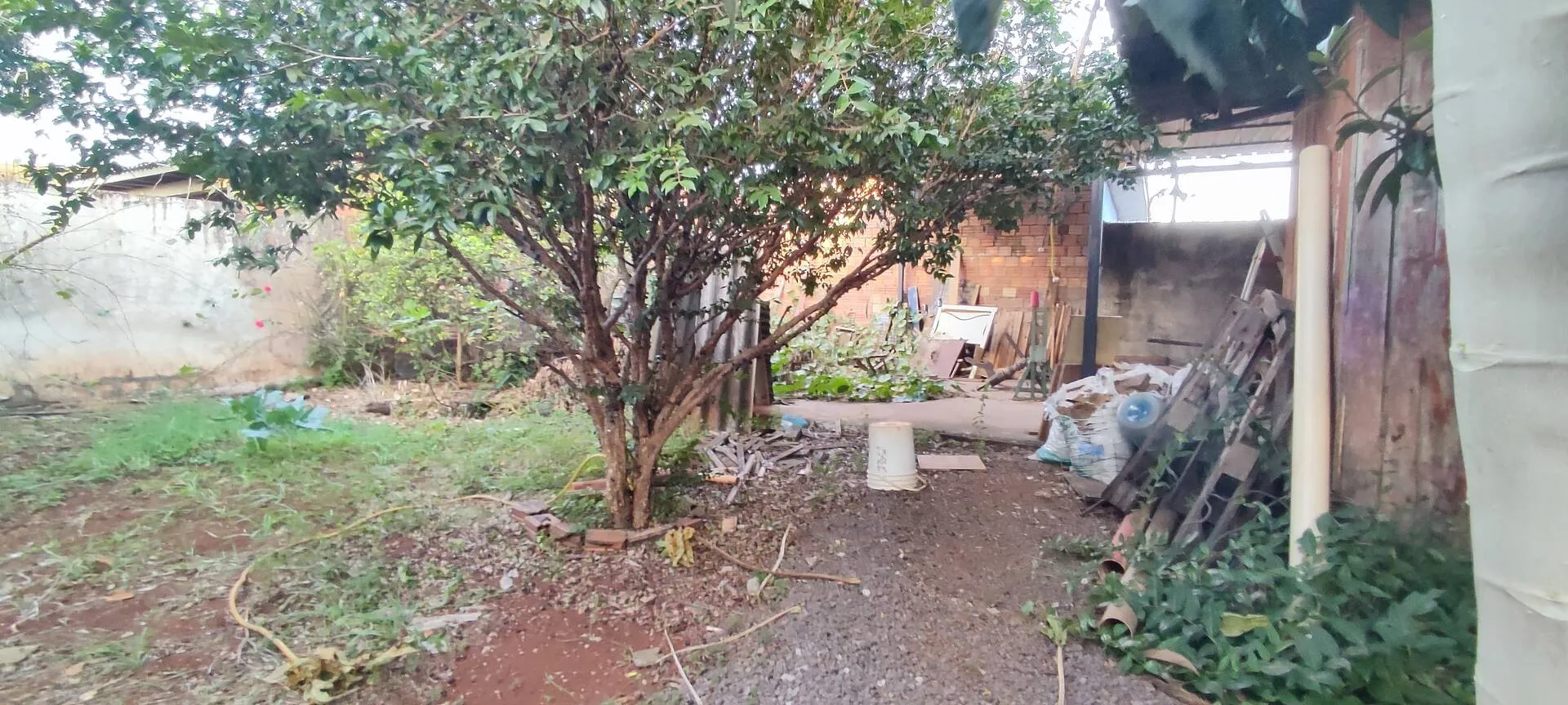Imagem Casa à venda em Santos Dumont, Cascavel - 130m² - Churrasqueira e Closet