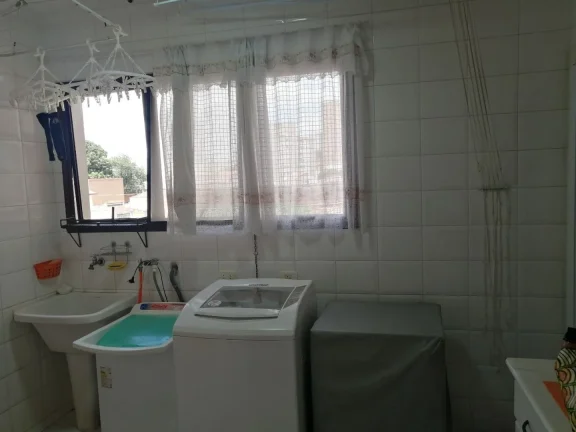 Imagem Lindo apartamento, com 151 m2, ampla sala p/ 2 ambientes, sala de ampla, lavabo, 4 dormitórios, com...