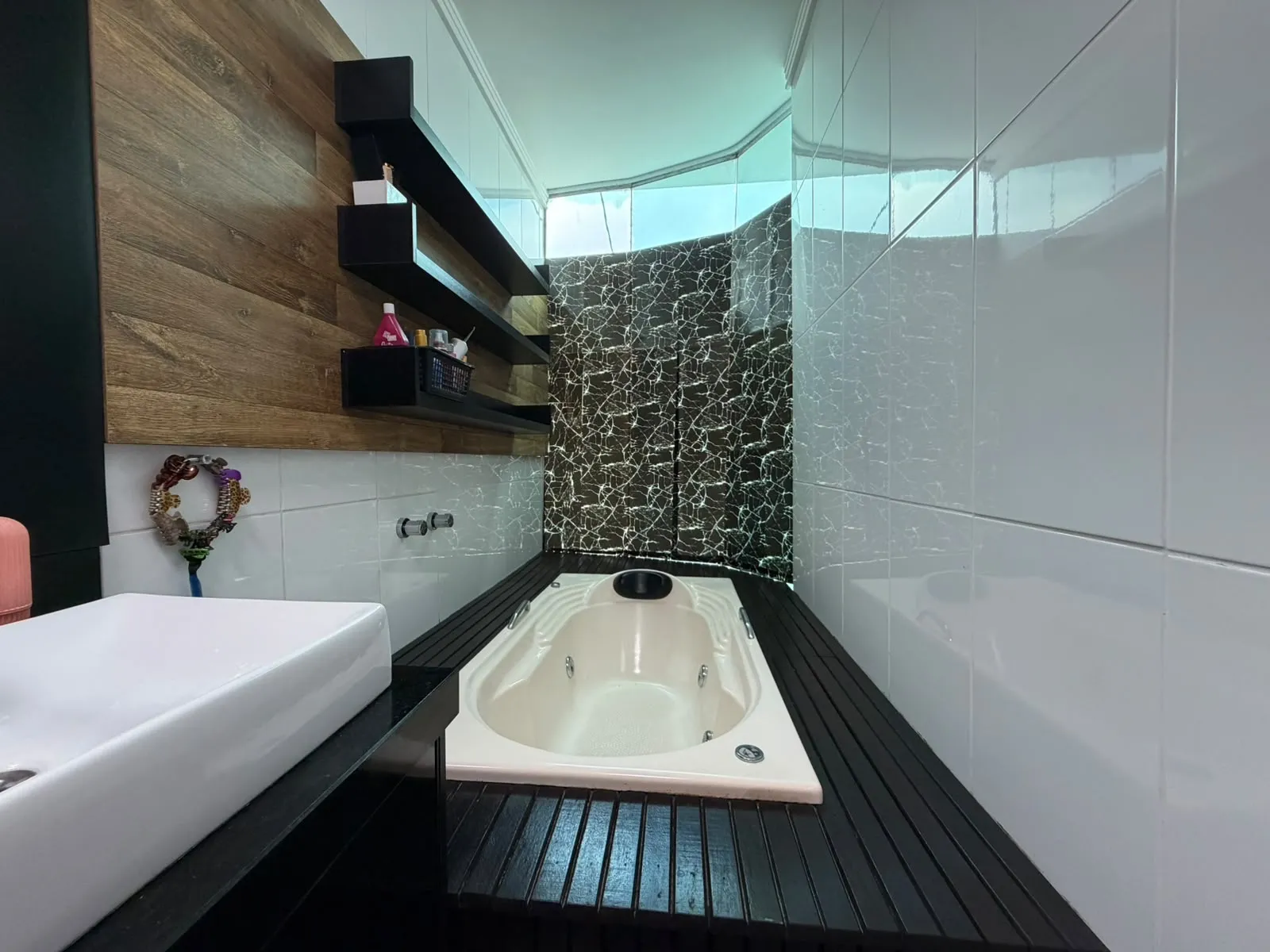 Imagem Casa à venda com 200m2 por R$ 2.800.000,00