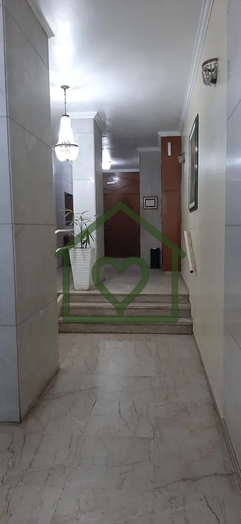 Imagem Lindo apartamento no último andar do prédio e na parte mais alta do Centro Histórico. 
 
Imóvel ...