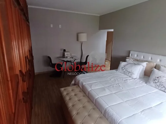 Imagem Apartamento à venda com 237m², 3 suítes, 2 vagas, portaria 24h, elevador por R$875.000,00 no Gonzaga em Santos