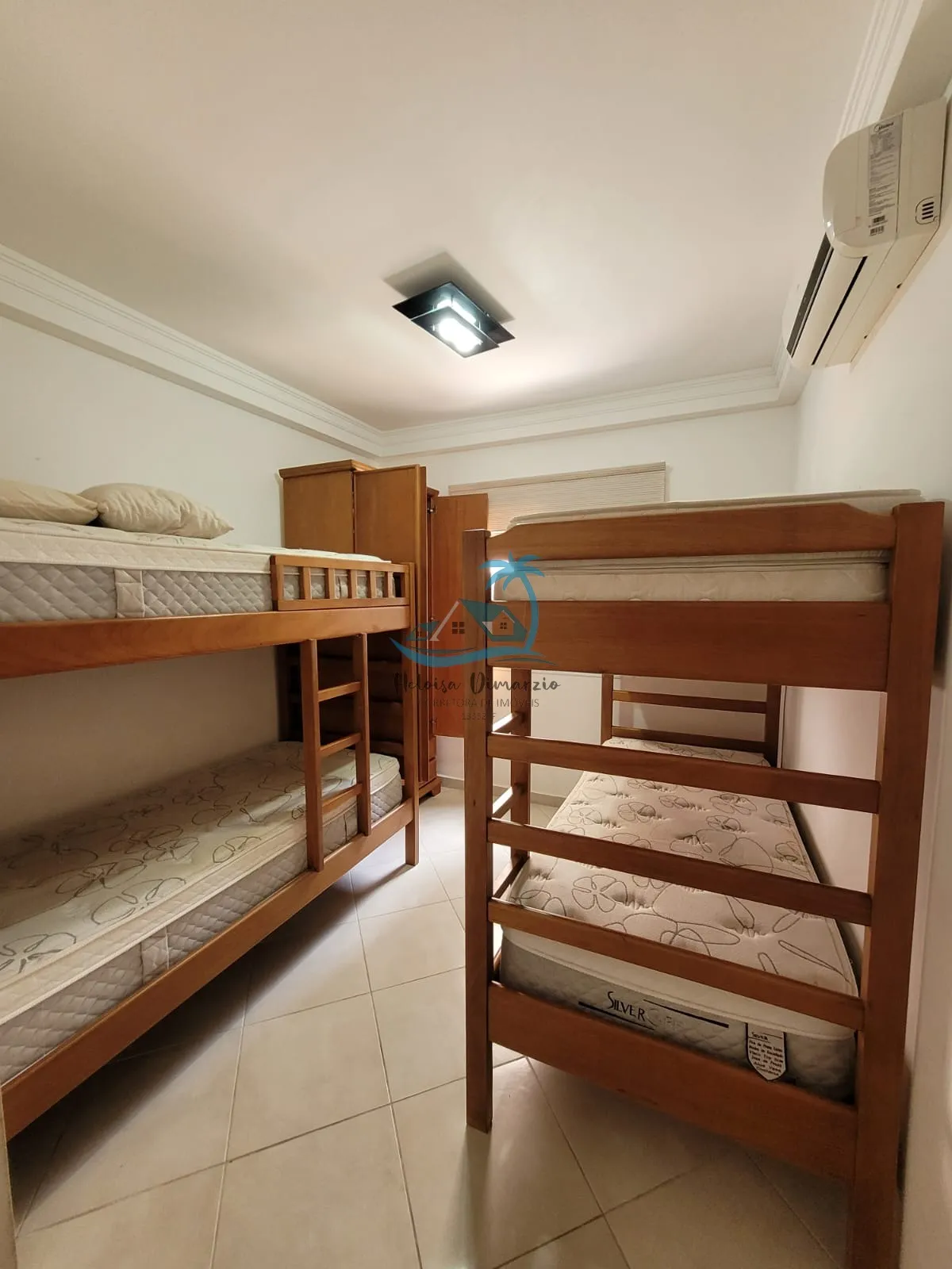 Imagem Excelente apartamento com 2 dormitórios a venda na melhor rua da Praia Grande em Ubatuba, a poucos metros do mar.