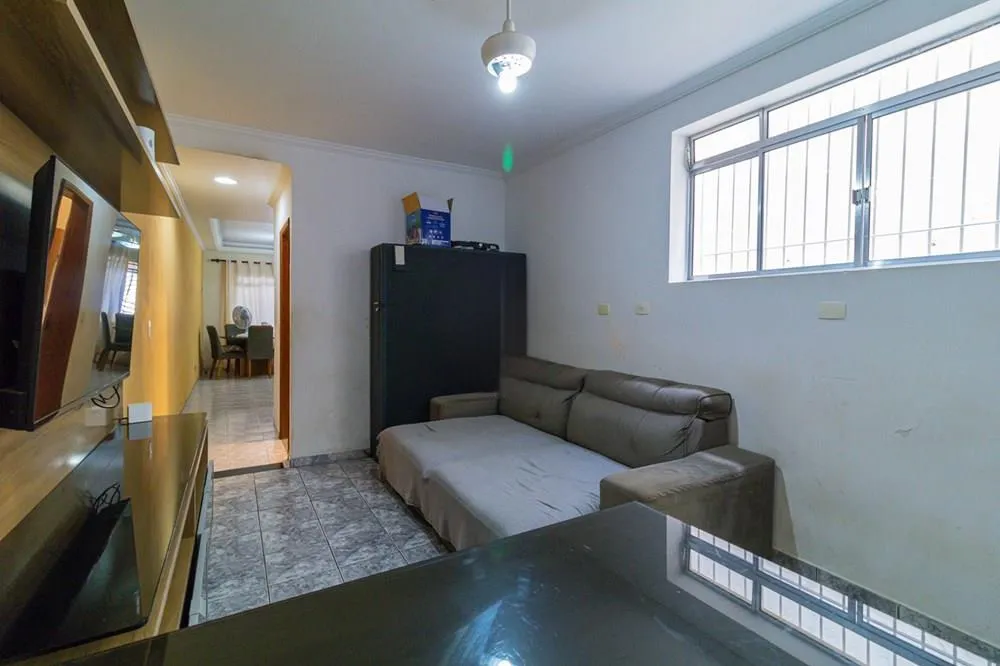 Imagem VENDO EXCELENTE CASA NO BAIRRO JARDIM SABARÁ!