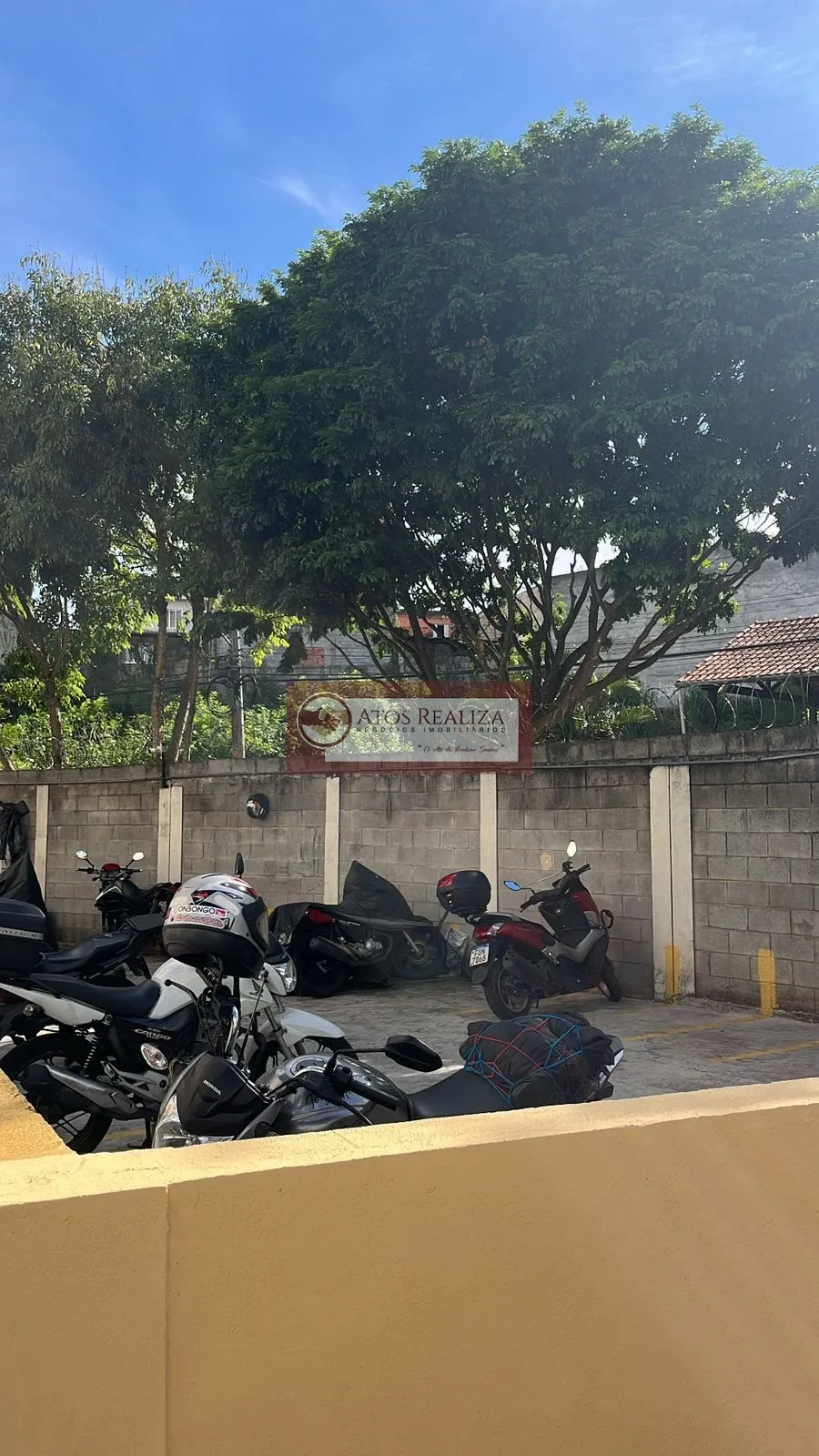 Imagem .Vendo Oportunidade no Guarapiranga. Apartamento 64m2. Com 2 Dormitorios, 1 Vaga para carro e moto, segurança 24h. Entrada Facilitada, Direto com o Proprietário, valor de super oportunidade. R$: 150K e parcelas de R$: 270,00.