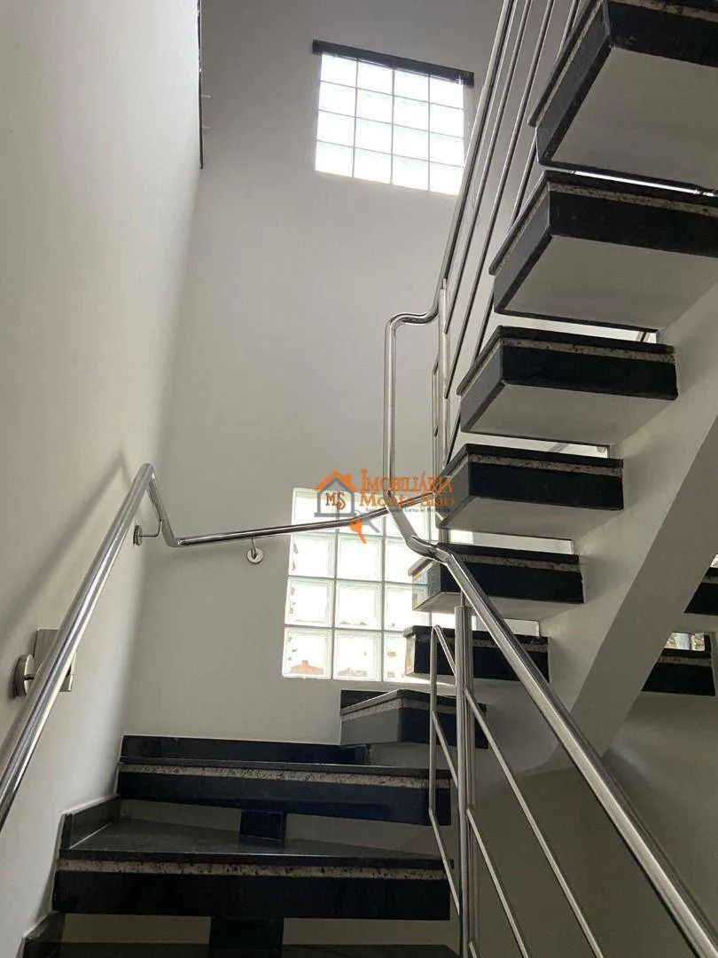 Imagem Sobrado com 3 dormitórios à venda, 228 m² por R$ 901.000,00 - Jardim Santa Clara - Guarulhos/SP