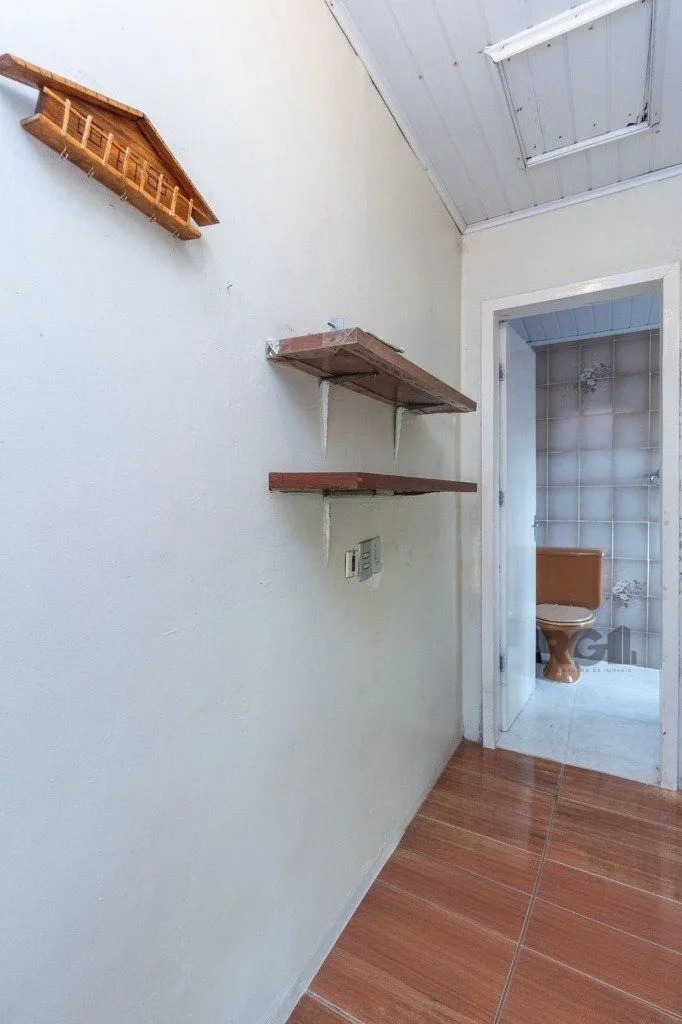 Imagem Casa de 4 dormitórios no bairro Camaquã