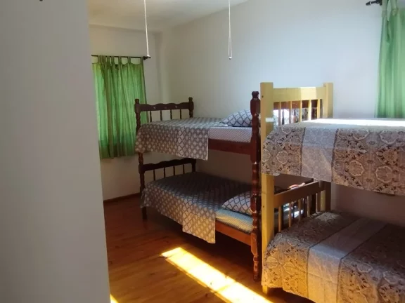 Imagem Casa com Vista para o Mar em Garopaba-SC: 3 Dorms, 2 Suítes, 250m², no Bairro Macacu