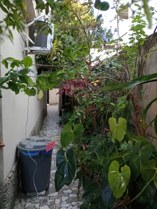 Imagem EXCELENTE CASA A VENDA COM 7 QUARTOS E 4 BANHEIROS EM GUARAPARI ES