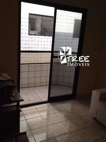 Imagem VENDA DE APARTAMENTO NA PRAIA GRANDE/SP, 80m² com quarto, suíte, sala com varanda, piscina, churrasqueira, 1 vaga e a 2 quadras da praia. CONSULTE-NOS