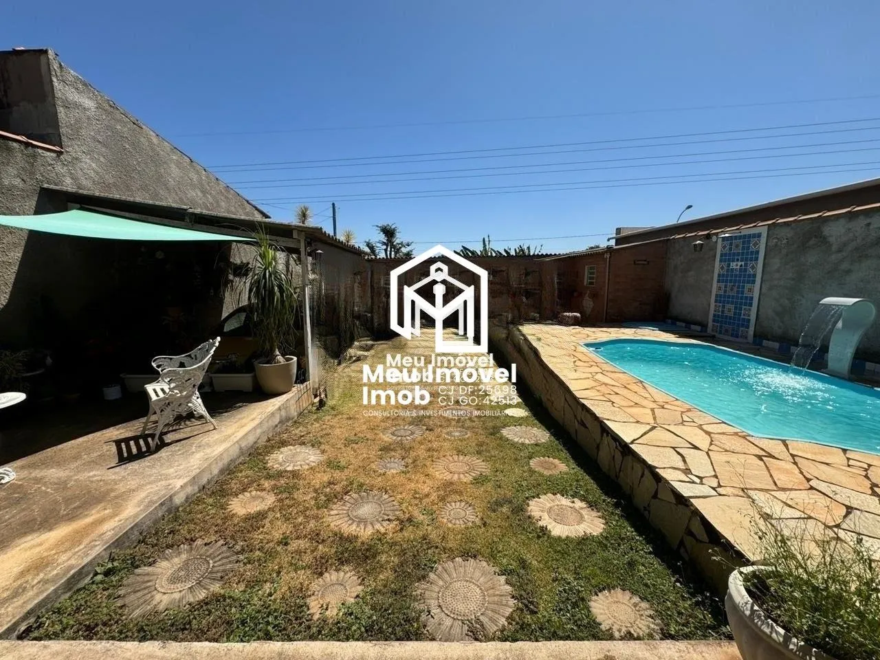 Imagem Casa 3 Quartos 3 Vagas 110m² Piscina Área de Serviço