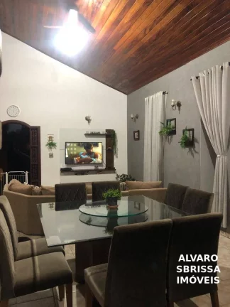 Imagem Belissima Chácara com poço artesiano, 3 dormitórios à venda, 2800 m² por R$ 1.250.000 - Chácara Maracajás - Salto/SP
