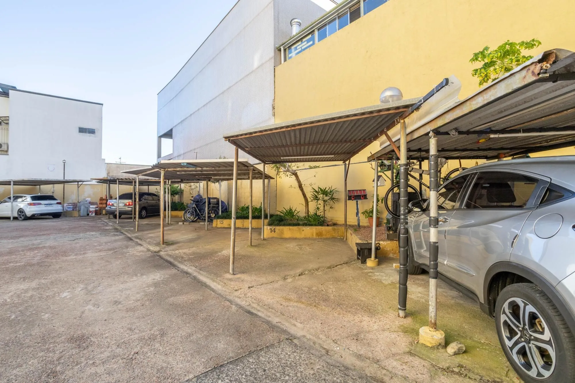 Imagem APARTAMENTO 2 DORMITÓRIOS MOBILIADO, NA WENCESLAU ESCOBAR TRISTEZA PORTO ALEGRE