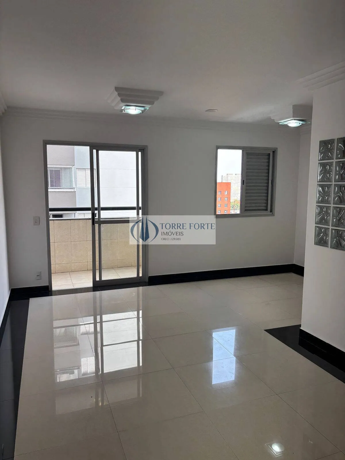 Imagem Ótimo apartamento com 63 m², 3 dormitórios, 1 banheiro, 1 vaga de garagem