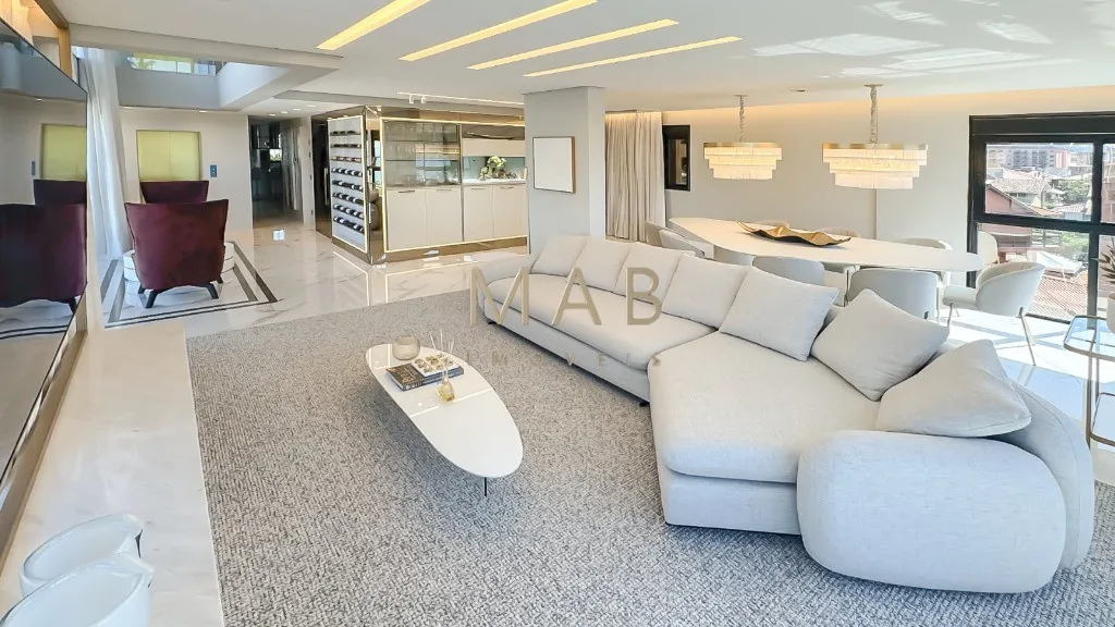 Imagem Cobertura duplex à Venda em Jurerê, com 4 suítes, rooftop com piscina infinita, elevador privativo, automação e alto padrão.