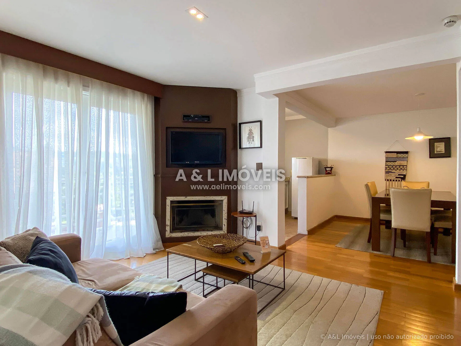 Imagem Duplex à venda em Campos do Jordão com 2 suítes e lareira