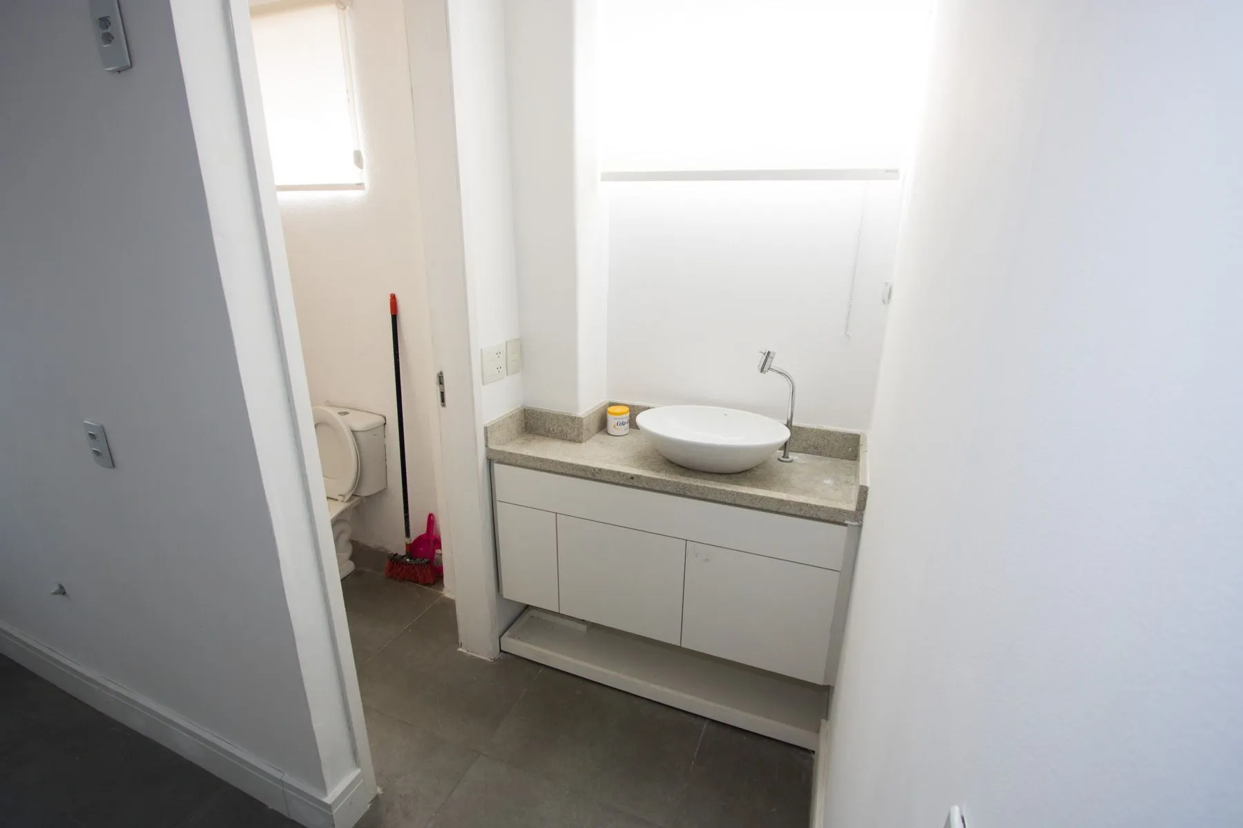 Imagem Casa comercial com aproximadamente 157m² privativos