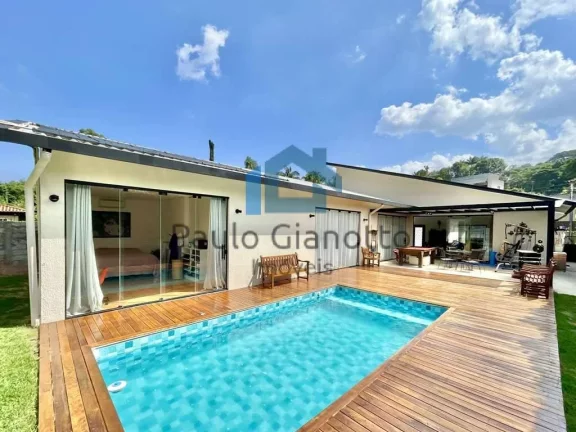 Imagem Casa Nova e Térrea no Centro da Granja Viana