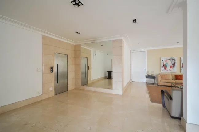 Imagem Apartamento à venda em São Paulo, Pacaembu, com 4 quartos, 379m2